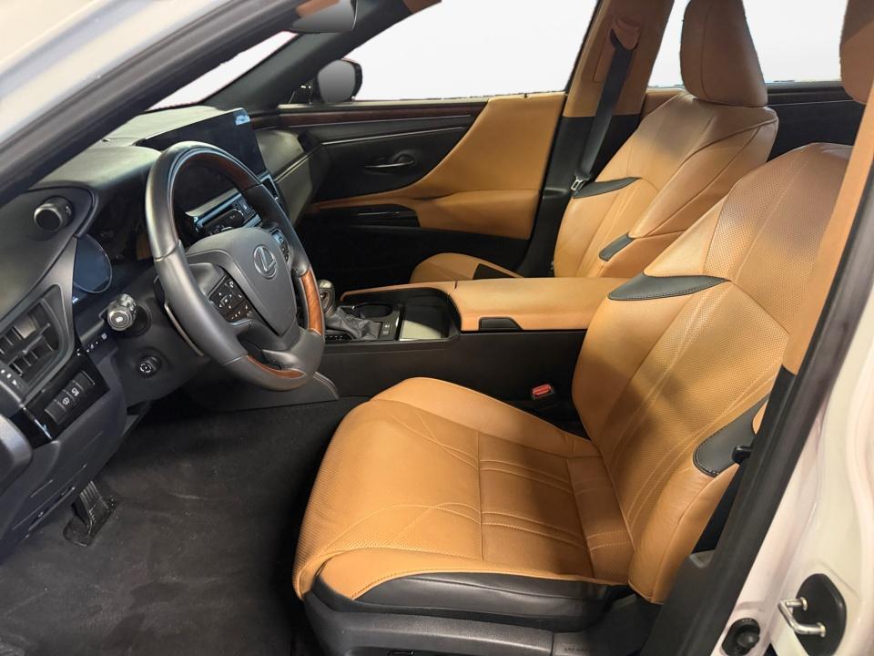 Used 2025 Lexus ES 300h Sedan