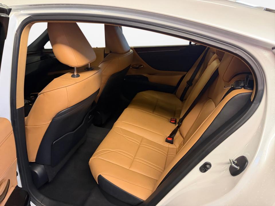 Used 2025 Lexus ES 300h Sedan