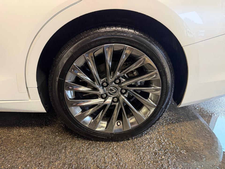 Used 2025 Lexus ES 300h Sedan