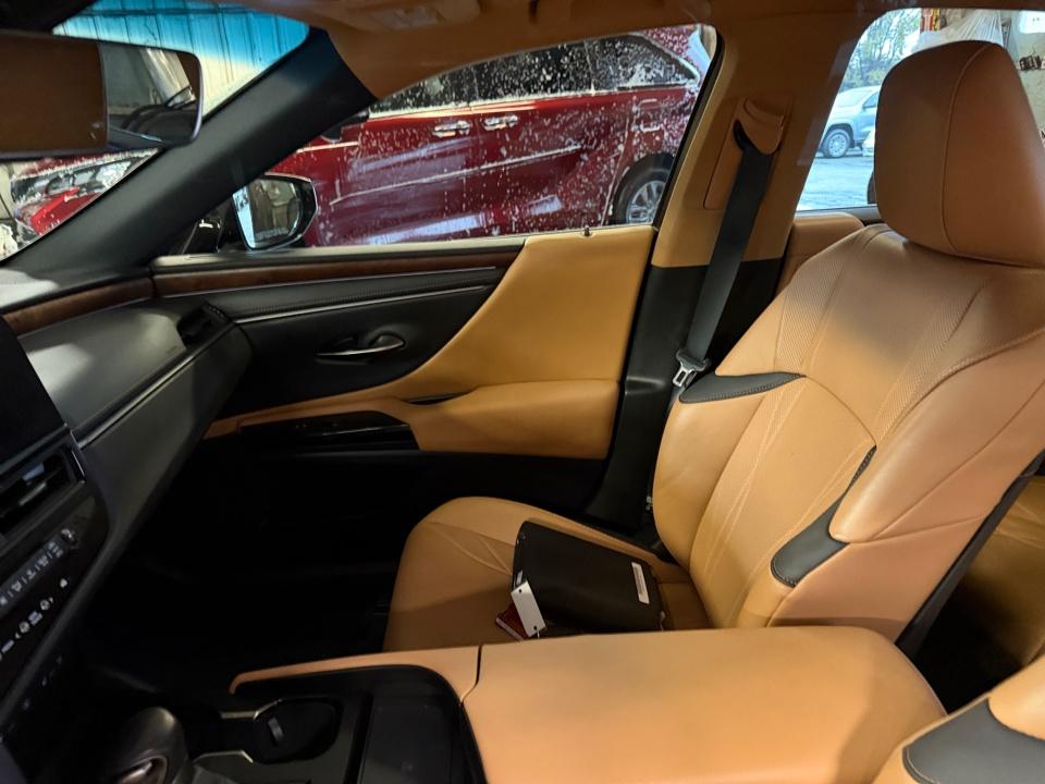 Used 2025 Lexus ES 300h Sedan