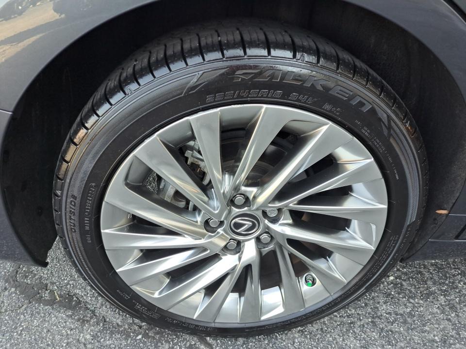 Used 2023 Lexus ES 300h Sedan