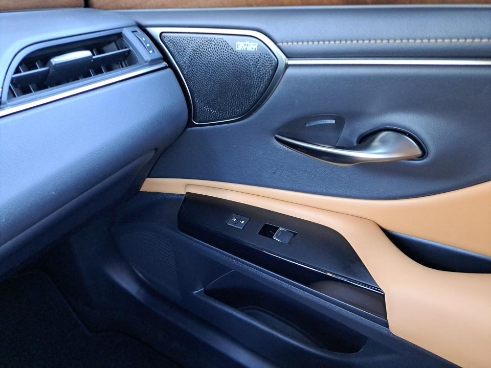 Used 2023 Lexus ES 300h Sedan