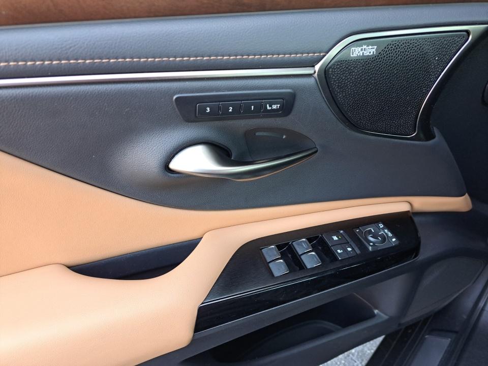 Used 2023 Lexus ES 300h Sedan