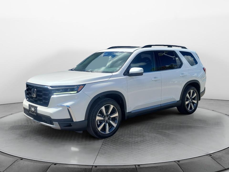 Used 2025 Honda Pilot SUV