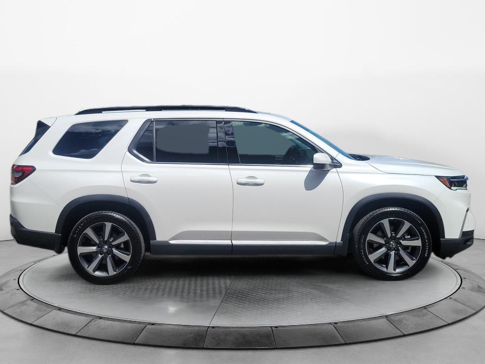 Used 2025 Honda Pilot SUV