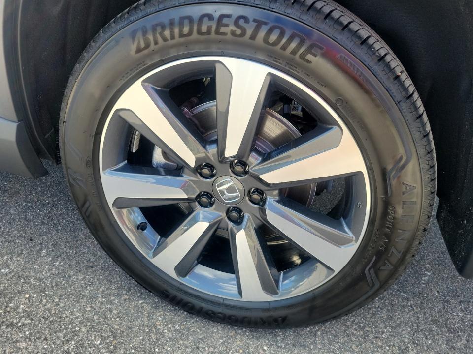 Used 2025 Honda Pilot SUV