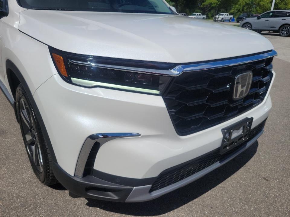 Used 2025 Honda Pilot SUV