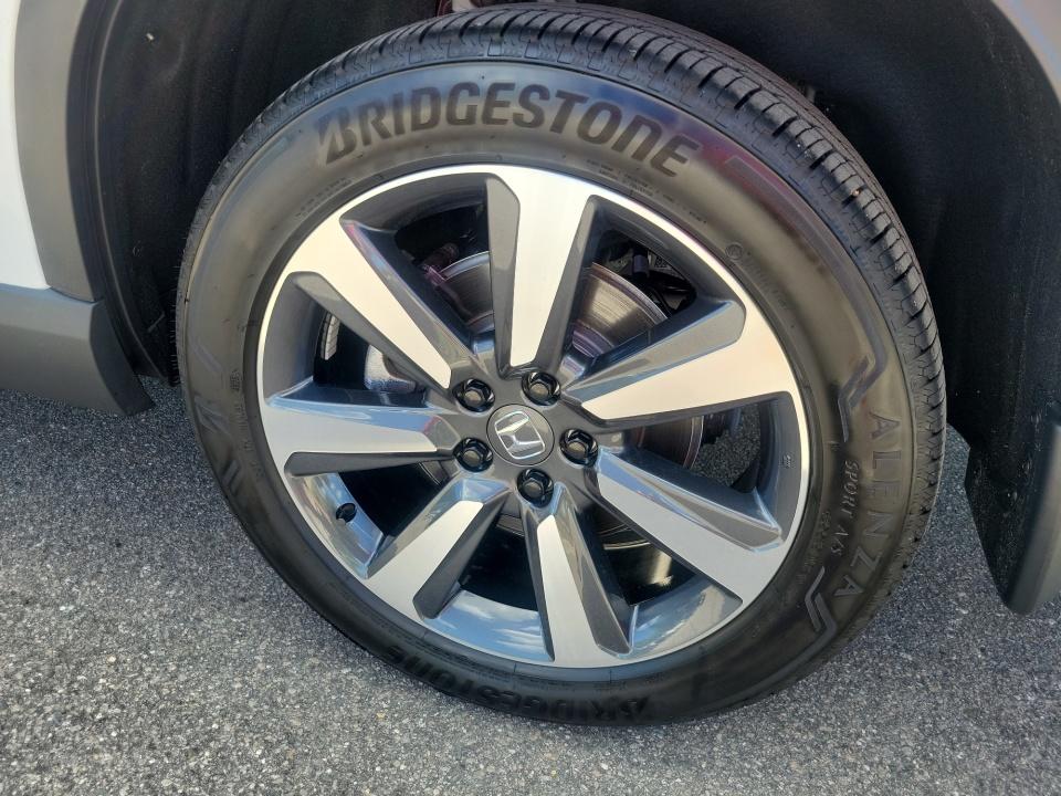 Used 2025 Honda Pilot SUV