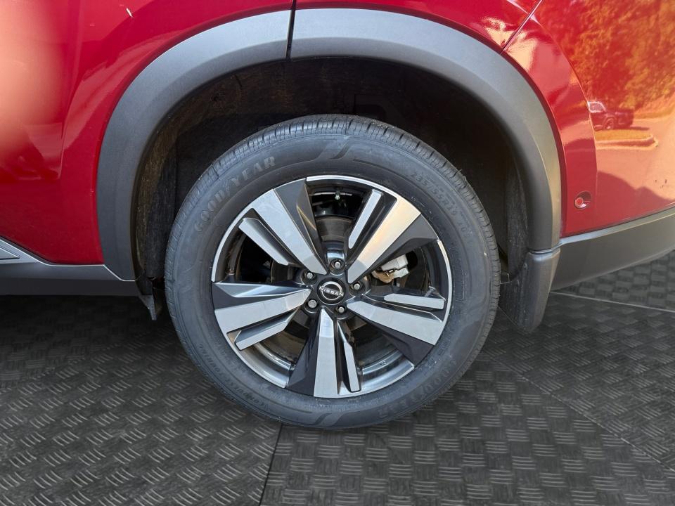 Used 2024 Nissan Rogue SUV