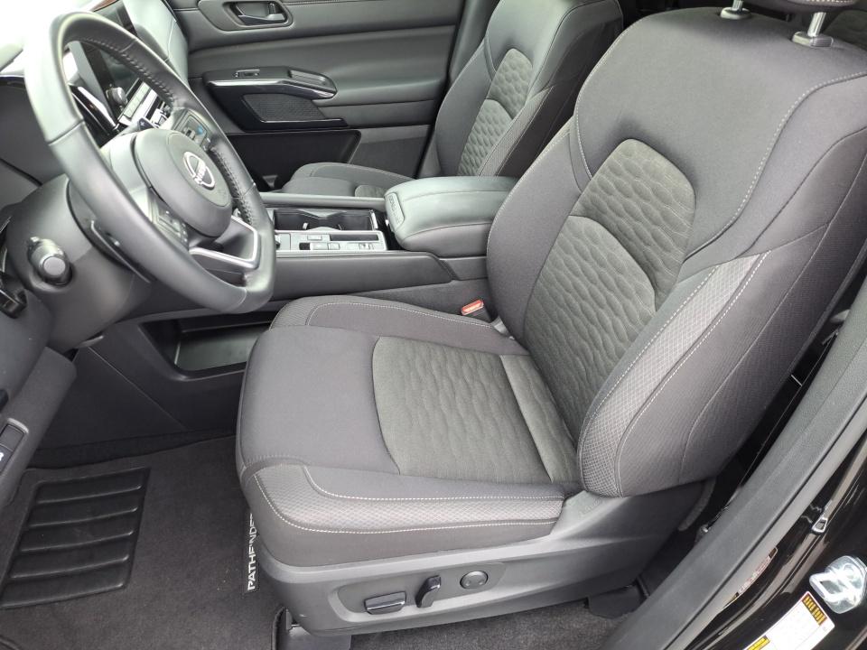 Used 2025 Nissan Pathfinder SUV