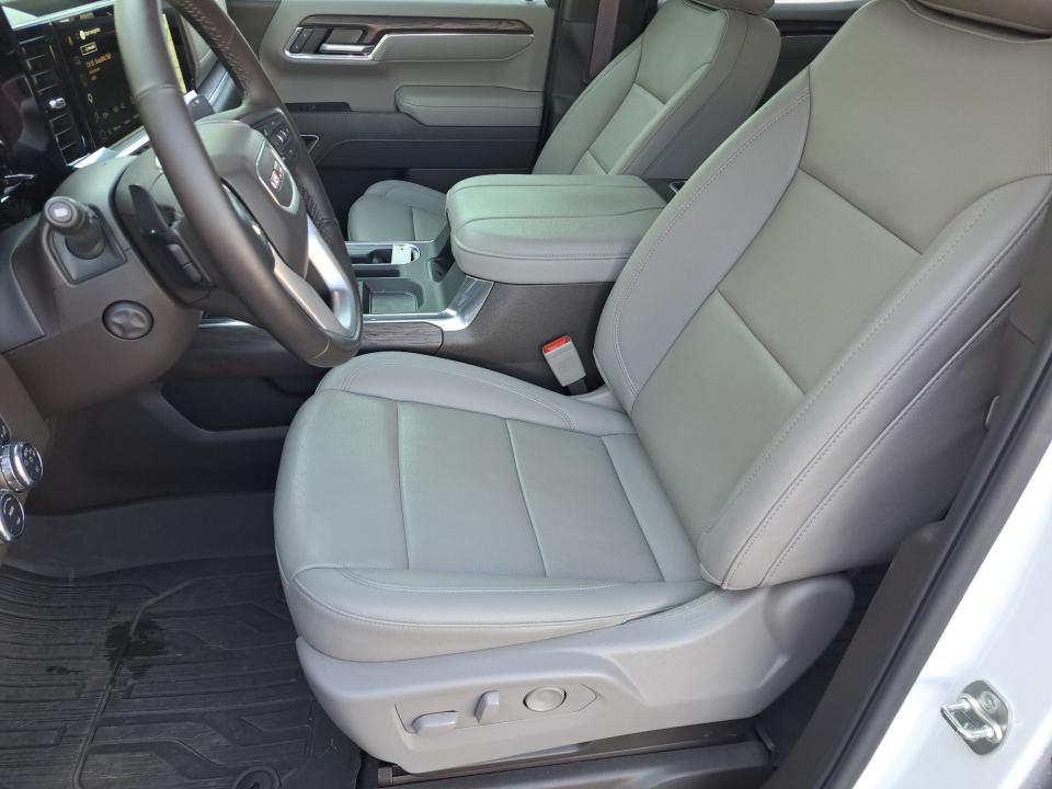 Used 2025 Nissan Pathfinder SUV