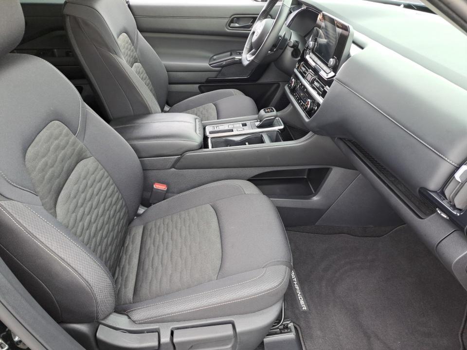 Used 2025 Nissan Pathfinder SUV