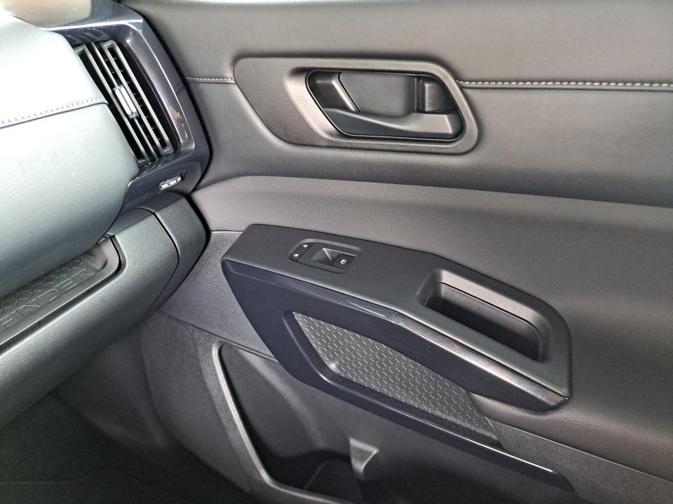 Used 2025 Nissan Pathfinder SUV