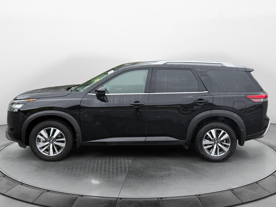 Used 2025 Nissan Pathfinder SUV