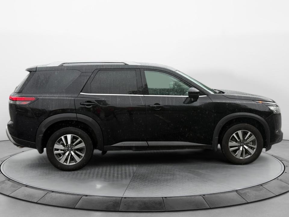 Used 2025 Nissan Pathfinder SUV