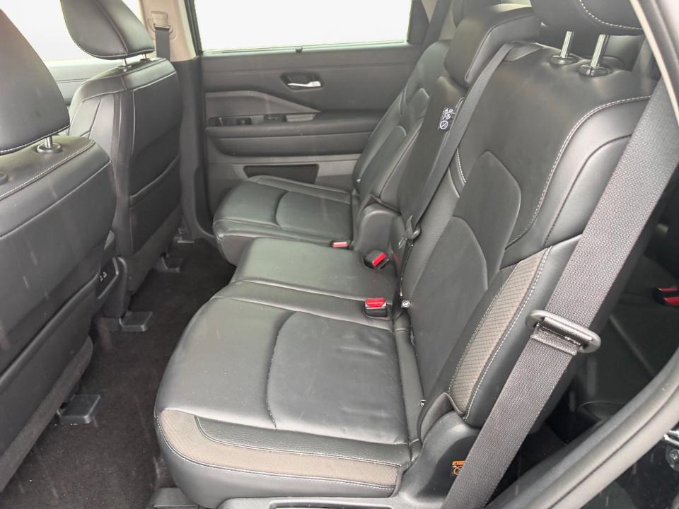 Used 2025 Nissan Pathfinder SUV