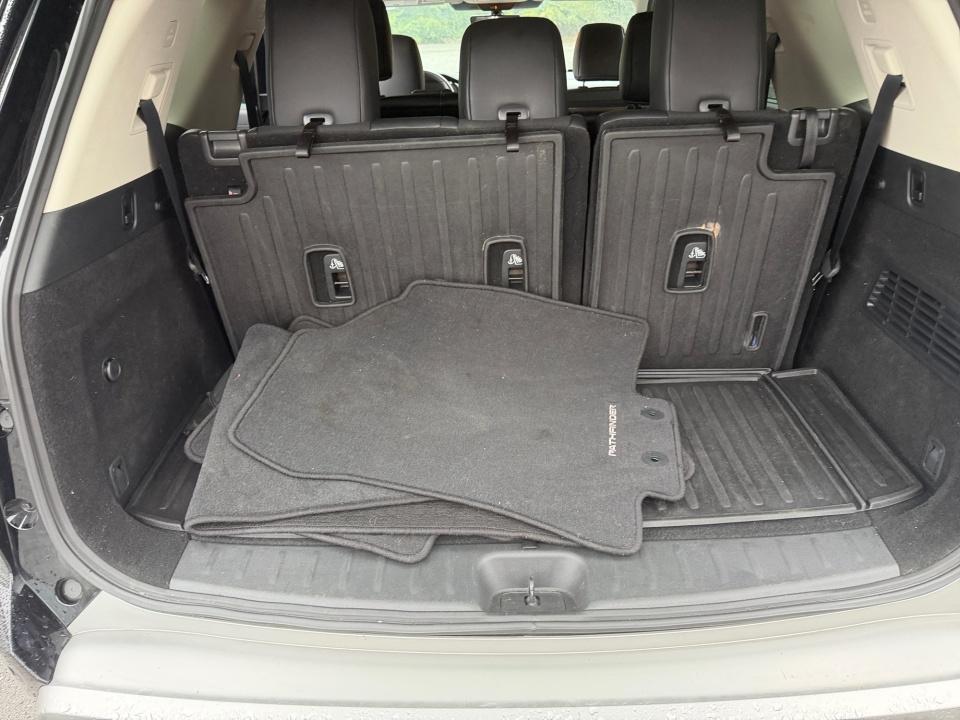 Used 2025 Nissan Pathfinder SUV