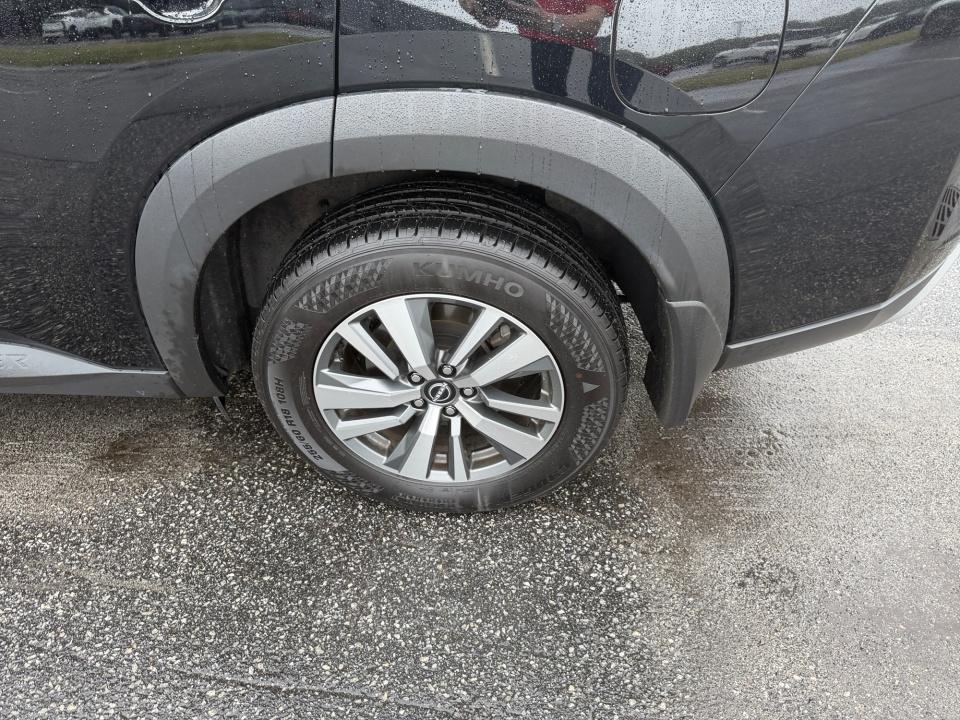 Used 2025 Nissan Pathfinder SUV