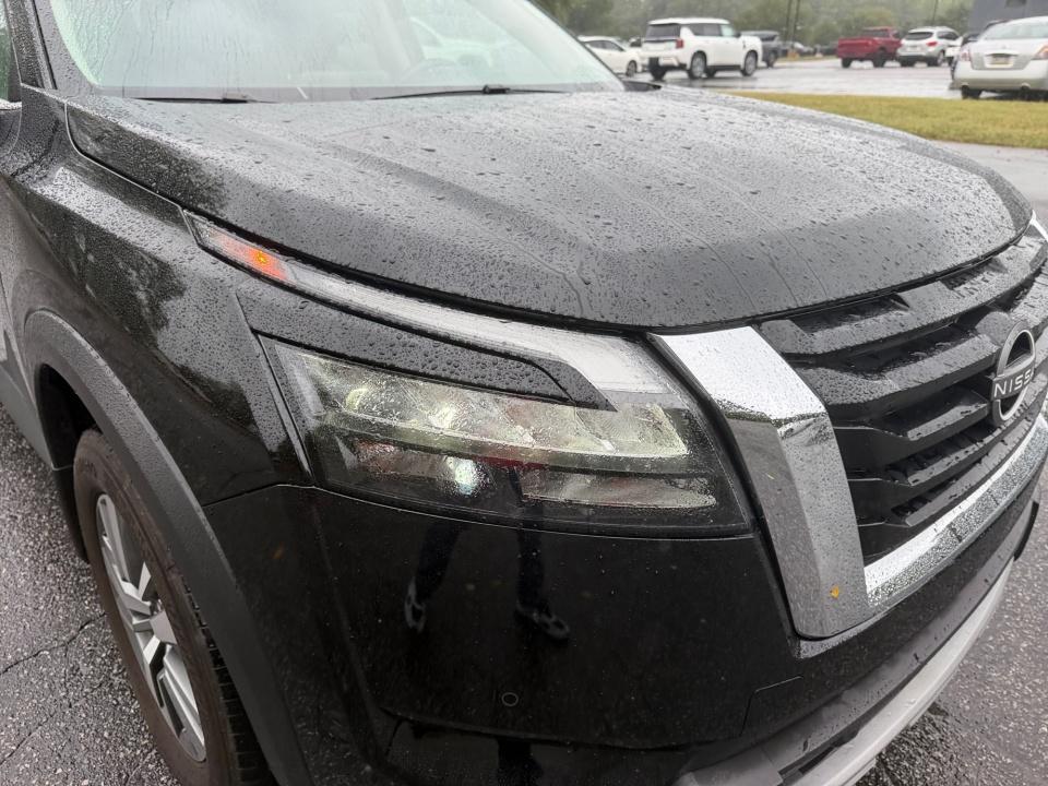 Used 2025 Nissan Pathfinder SUV