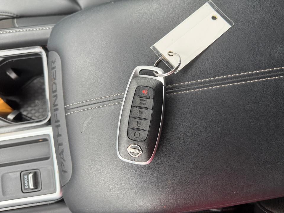 Used 2025 Nissan Pathfinder SUV