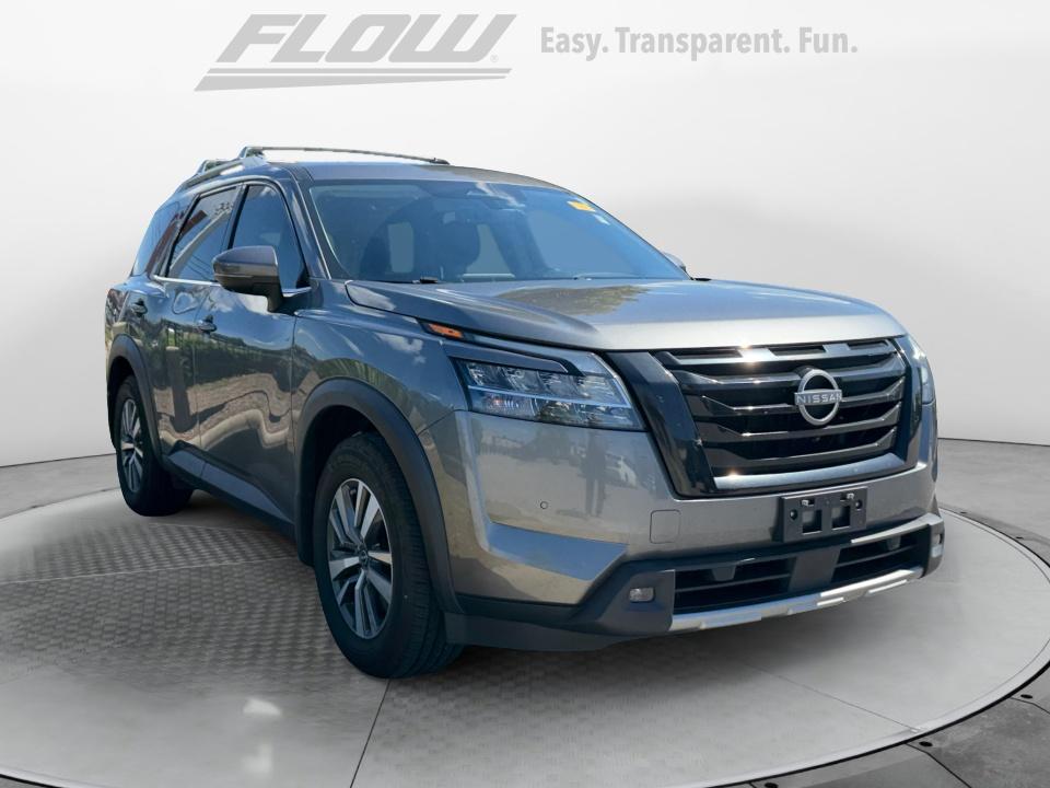 2023 Nissan Pathfinder SL 4WD