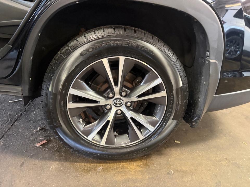 Used 2017 Toyota Highlander SUV