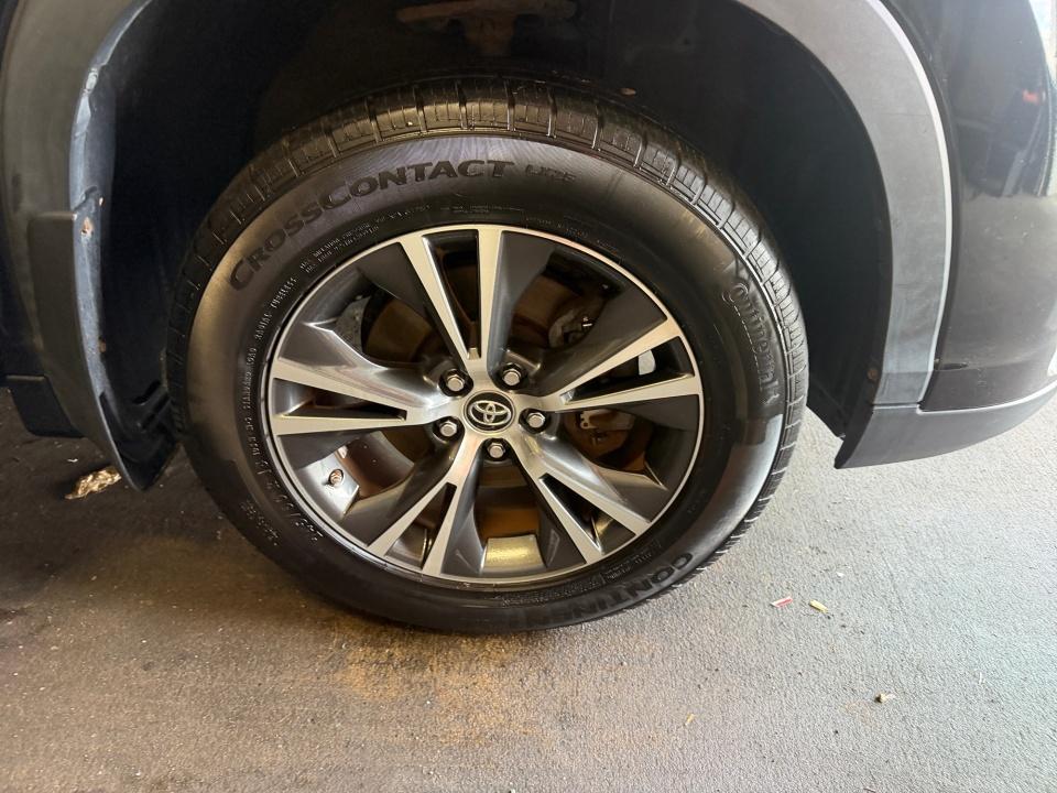 Used 2017 Toyota Highlander SUV
