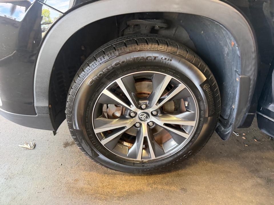 Used 2017 Toyota Highlander SUV
