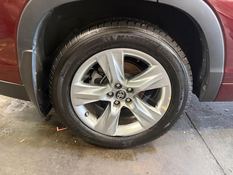 Used 2017 Toyota Highlander SUV