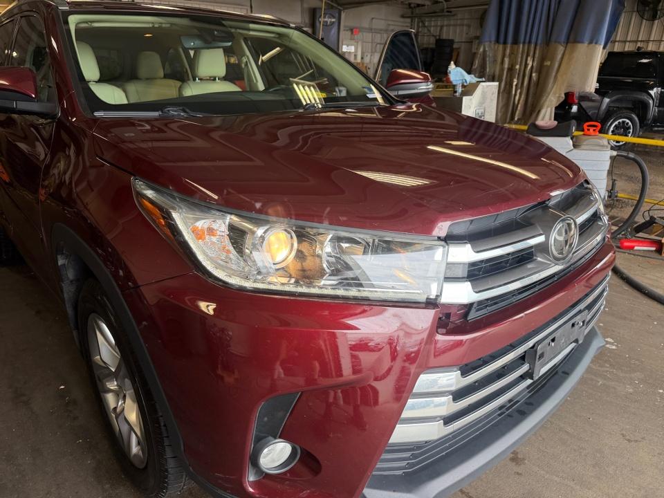 Used 2017 Toyota Highlander SUV