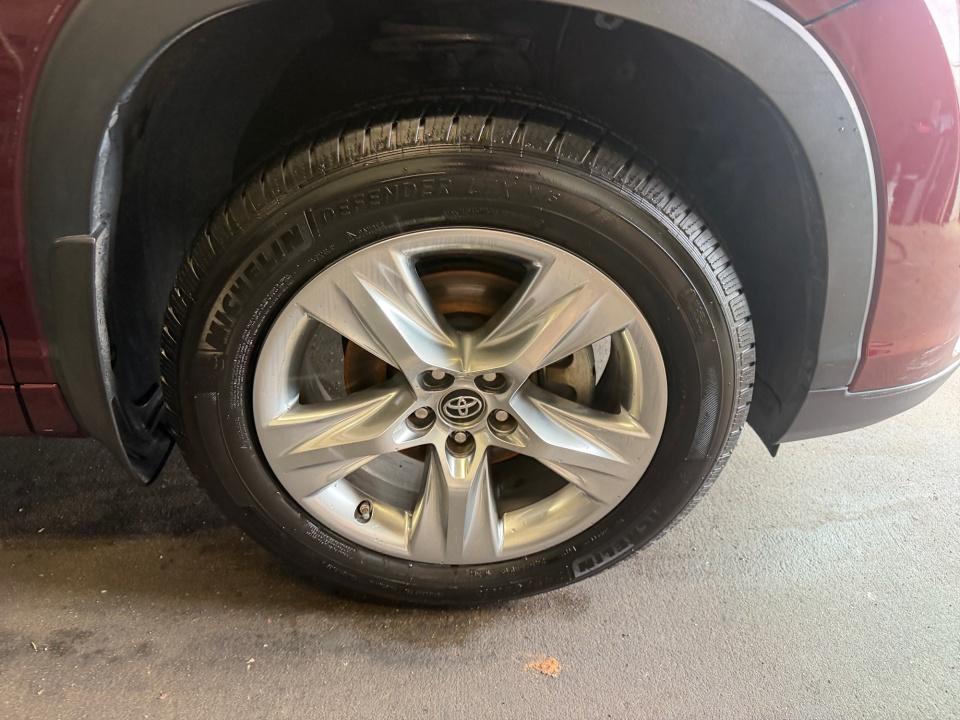 Used 2017 Toyota Highlander SUV