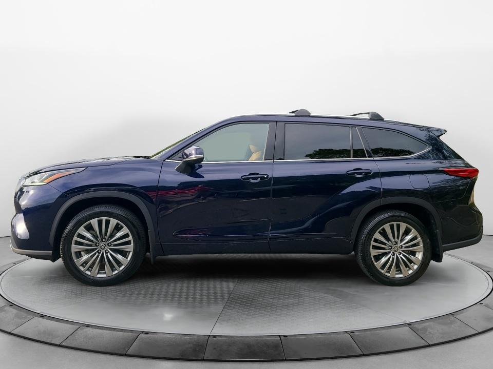 Used 2021 Toyota Highlander SUV