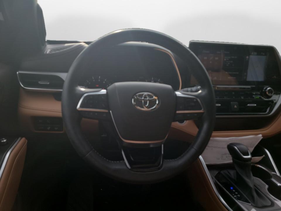 Used 2021 Toyota Highlander SUV
