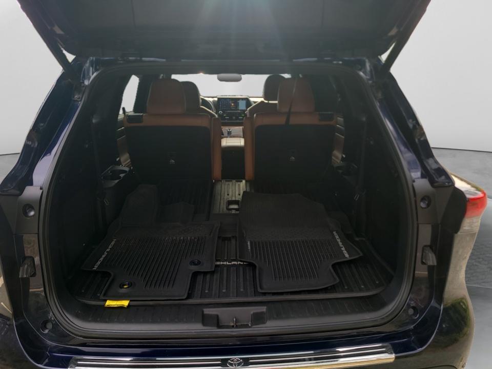 Used 2021 Toyota Highlander SUV