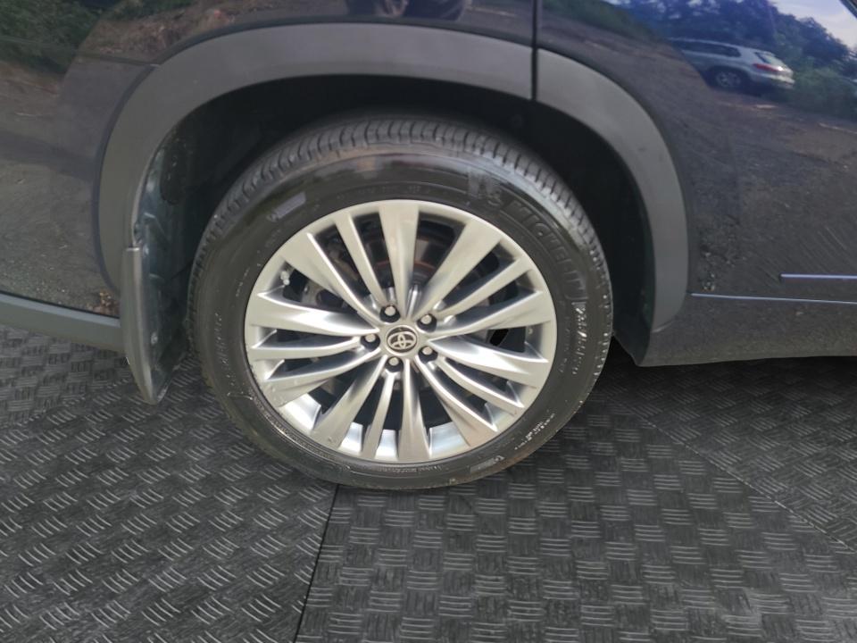 Used 2021 Toyota Highlander SUV