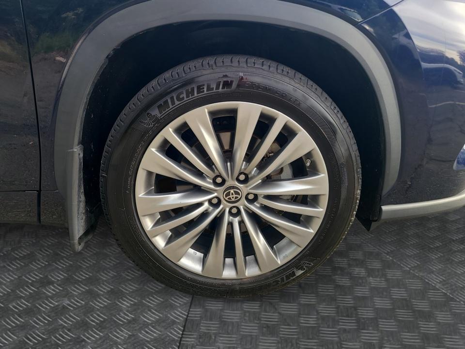 Used 2021 Toyota Highlander SUV