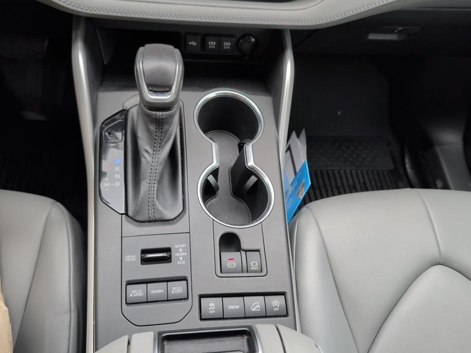 Used 2021 Toyota Highlander SUV
