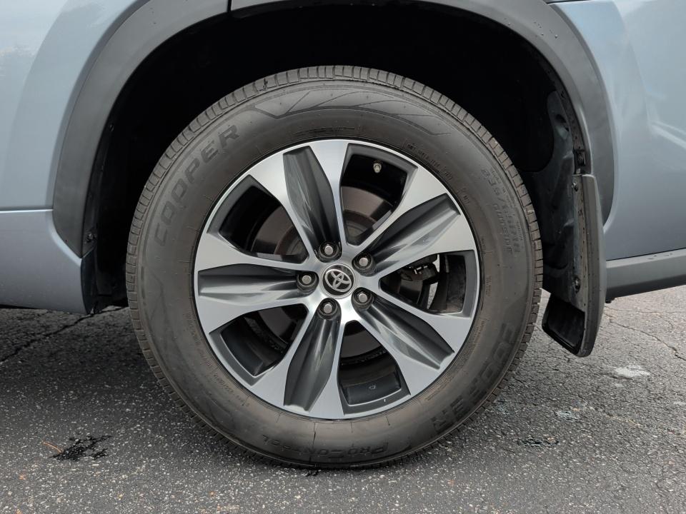 Used 2021 Toyota Highlander SUV