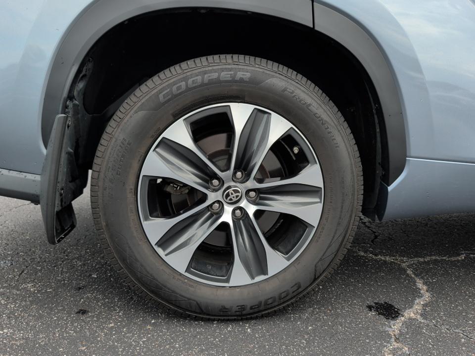Used 2021 Toyota Highlander SUV