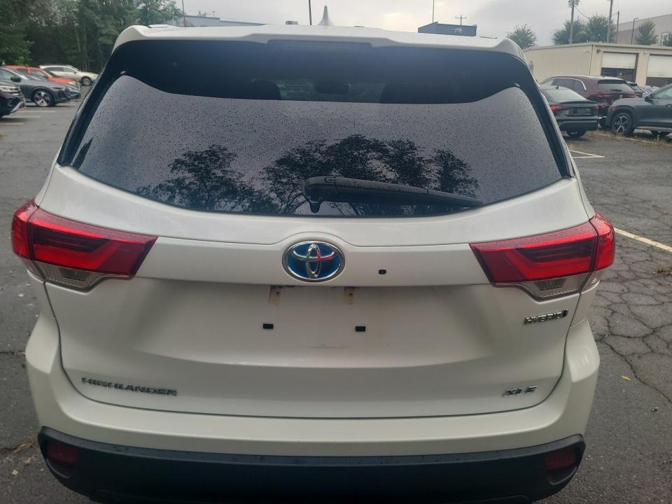 Used 2018 Toyota Highlander Hybrid SUV