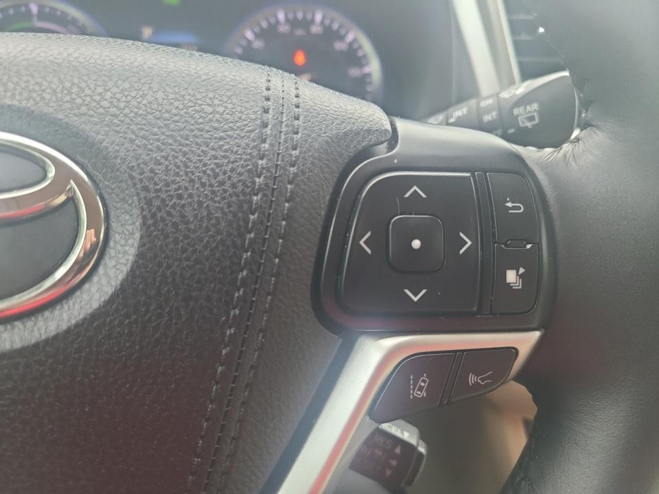 Used 2018 Toyota Highlander Hybrid SUV