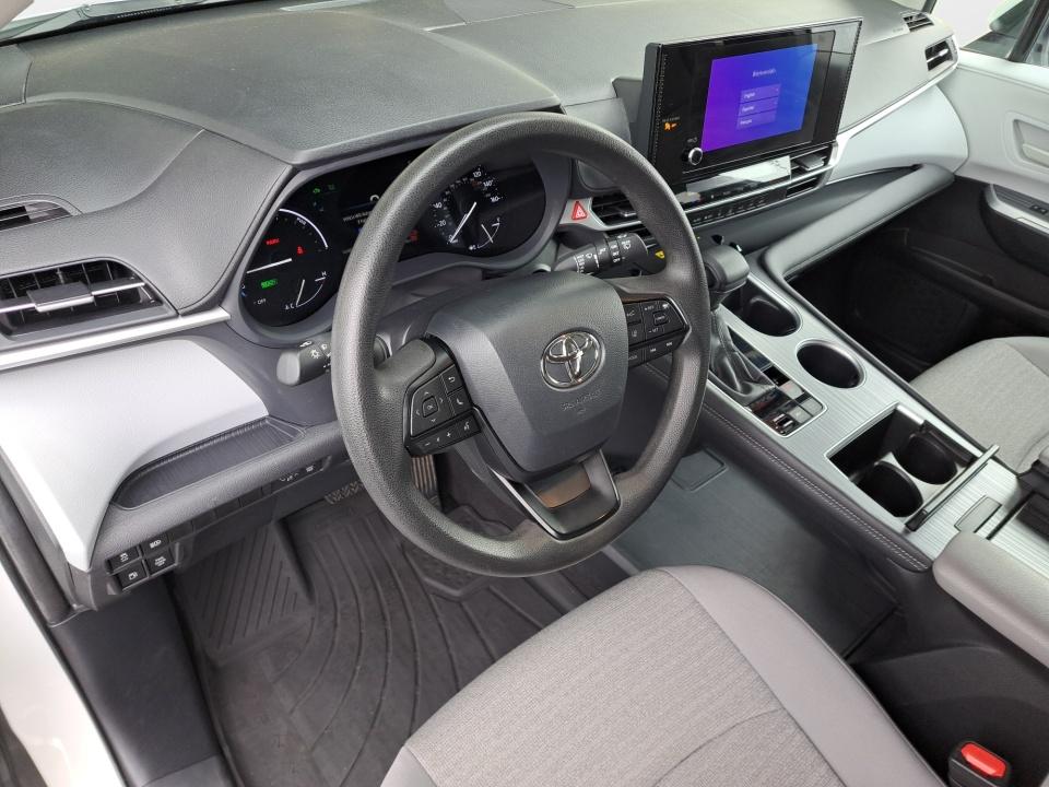 Used 2025 Toyota Sienna Van