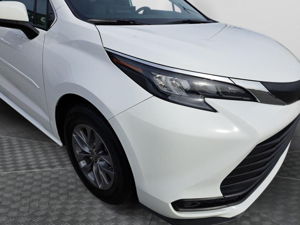 Used 2025 Toyota Sienna Van