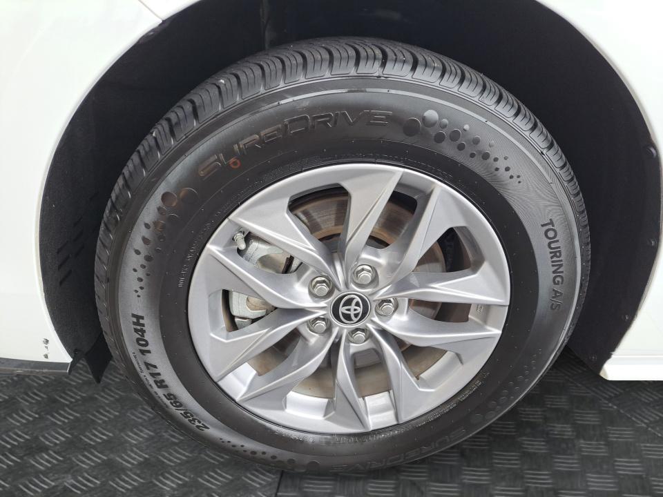 Used 2025 Toyota Sienna Van