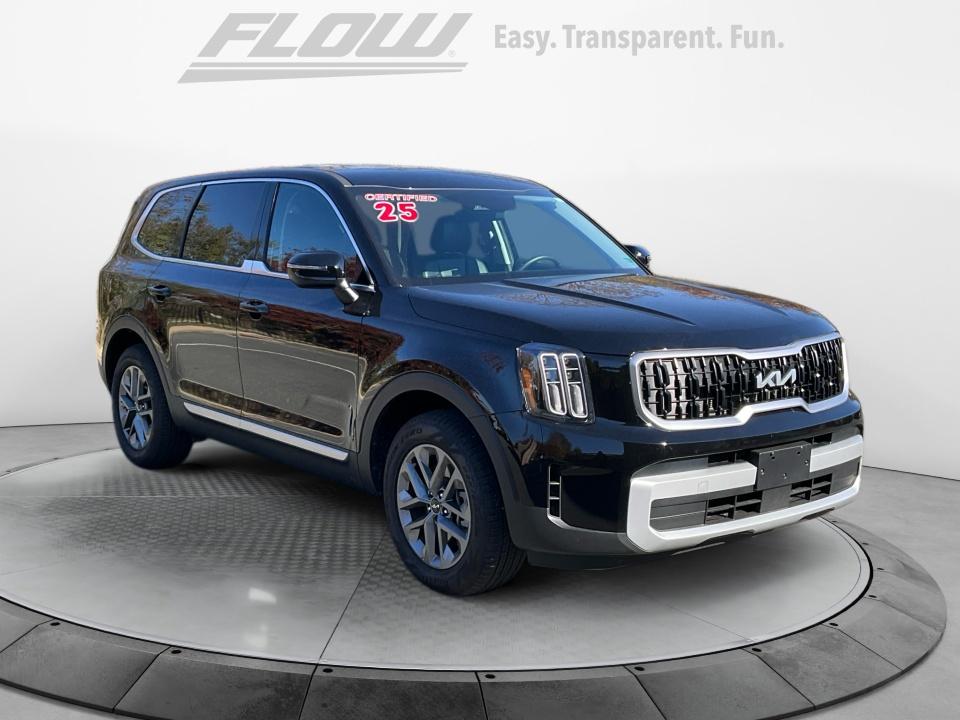 2025 Kia Telluride LX's photo
