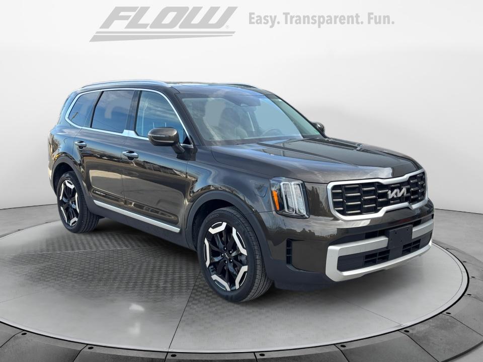 2023 Kia Telluride S's photo