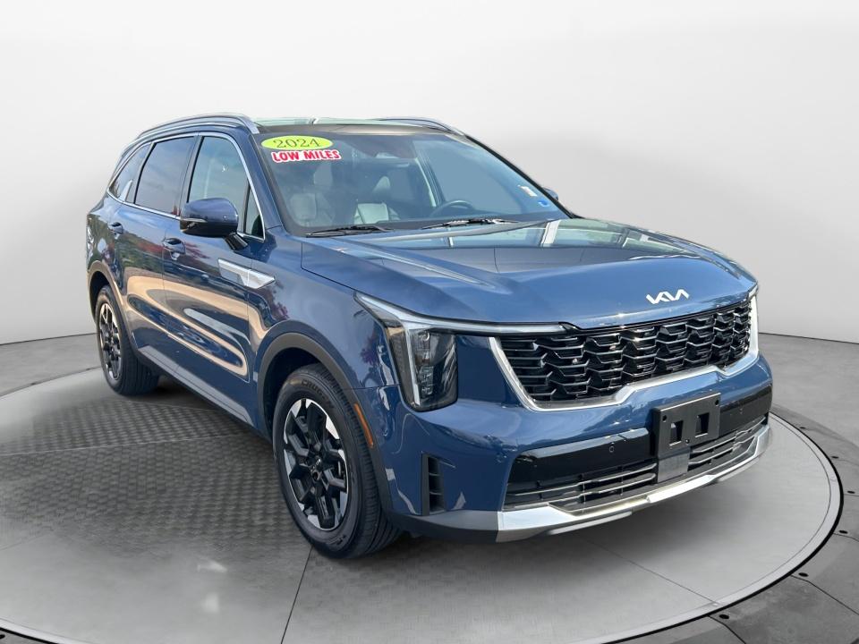 2024 Kia Sorento S FWD