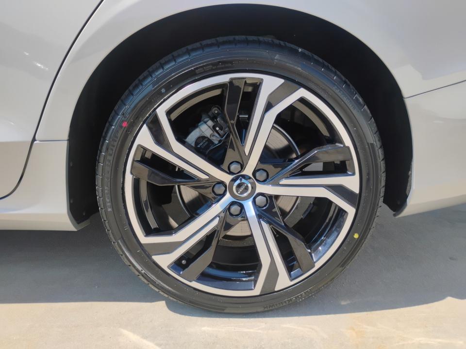 Used 2024 Volvo S60 Sedan