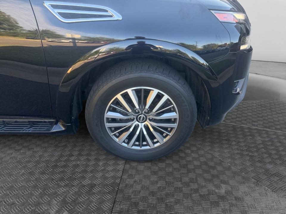 Used 2023 Nissan Armada SUV