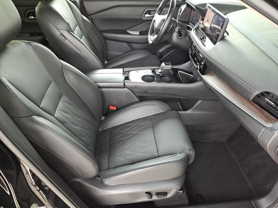 Used 2025 Nissan Rogue SUV